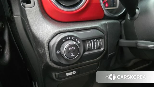 Jeep Gladiator (JT) id 3843183 из Кореи 9