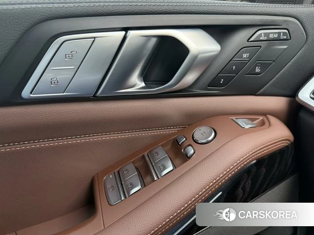 BMW X7 id 4365837 из Китая 9