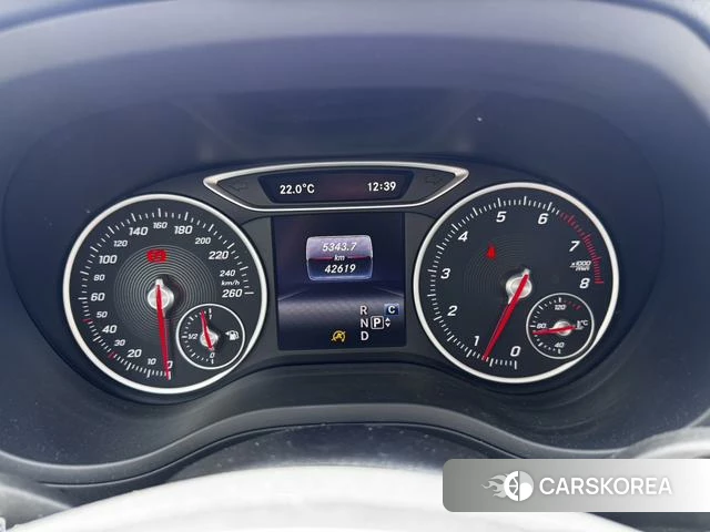 Mercedes-Benz Class B id 4253647 из Китая 9