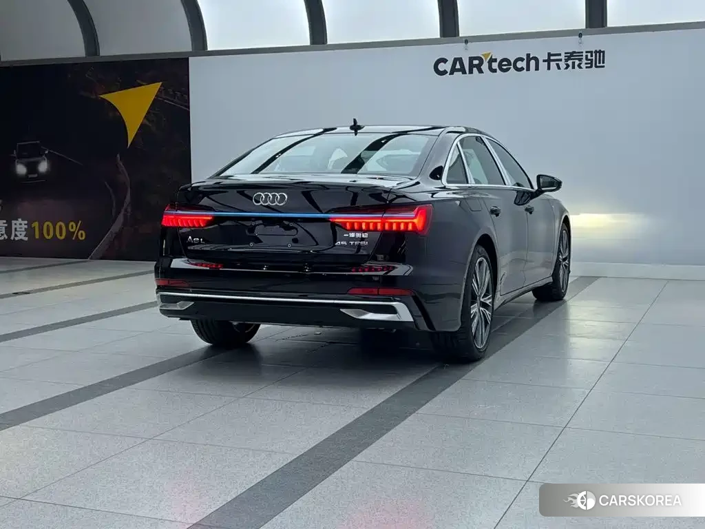 Audi A6L id 4559644 из Китая 9