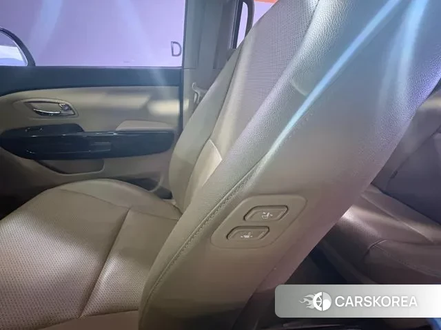 Kia The New Carnival id 3357048 из Кореи 9