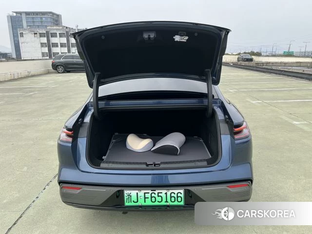 Geely Galaxy Galaxy Sparkle 8 PHEV id 4241880 из Китая 9