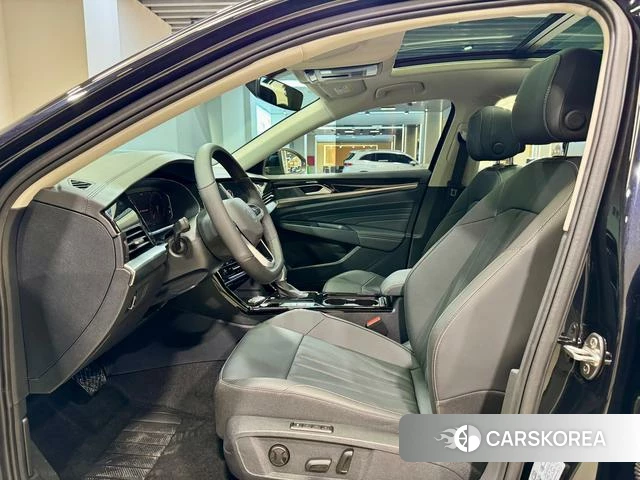 Volkswagen Passat id 3824381 из Китая 9