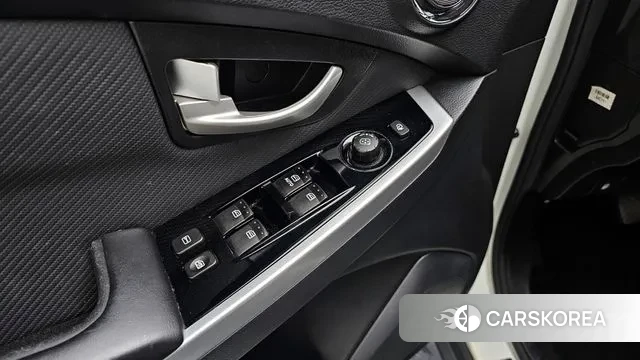 Ssangyong New Style Korando C id 3265260 из Кореи 9