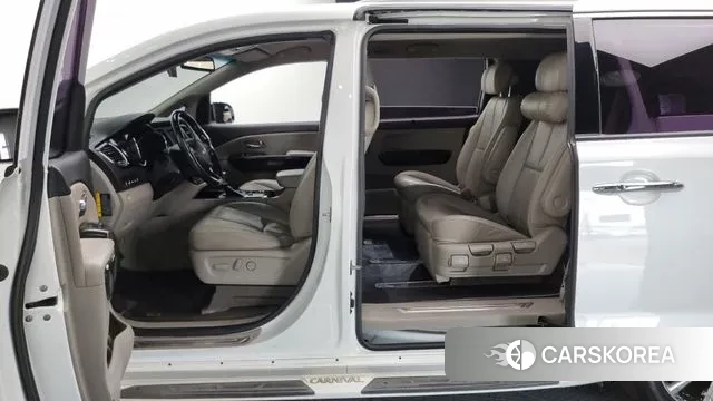 Kia The New Carnival id 3714082 из Кореи 9