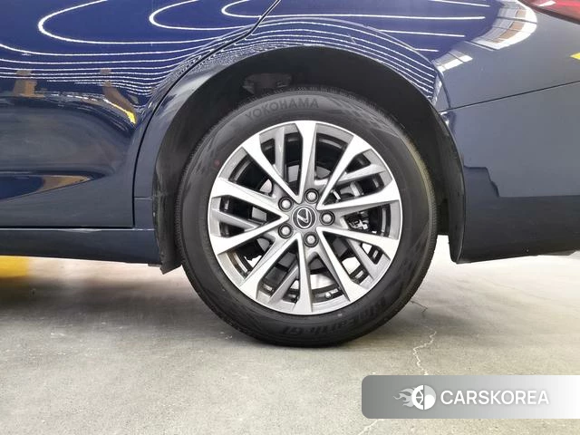Lexus ES id 4348536 из Китая 9