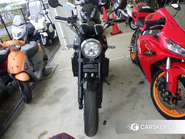 Kawasaki Z900RS id 4193878 из Японии 9
