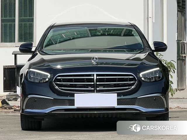 Mercedes-Benz E-class id 4265713 из Китая 9