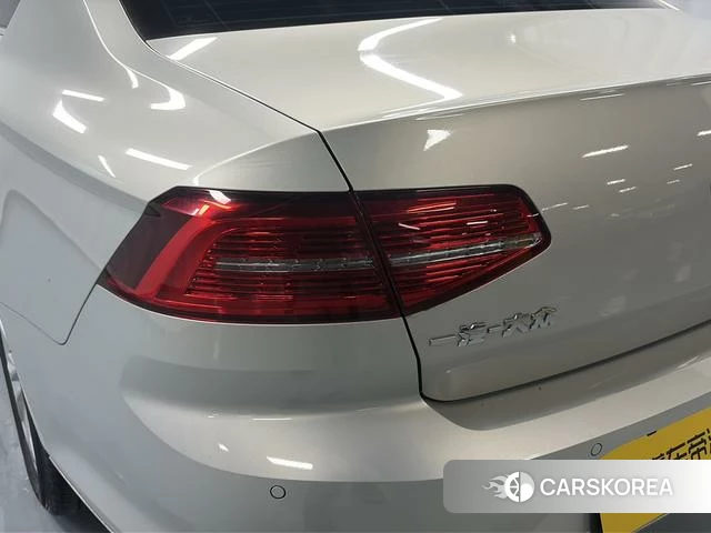 Volkswagen Magotan id 4238083 из Китая 9