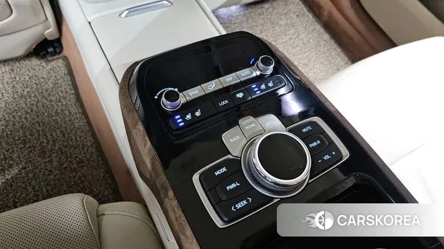 Genesis G90 id 3243808 из Кореи 9