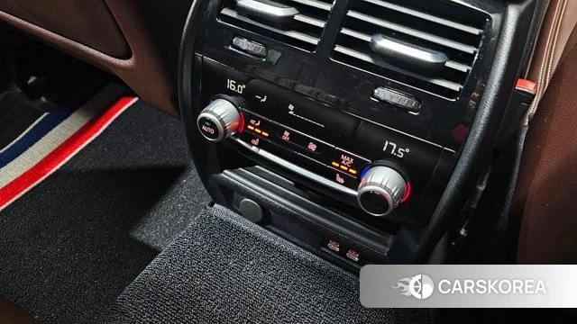 BMW 5 Series (G30) id 3865367 из Кореи 9