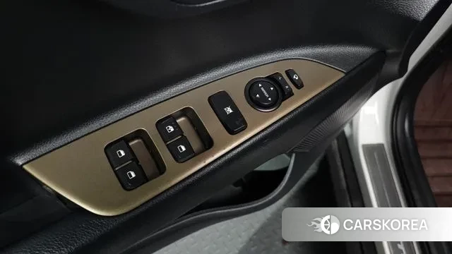 Kia Stonic id 3505343 из Кореи 9