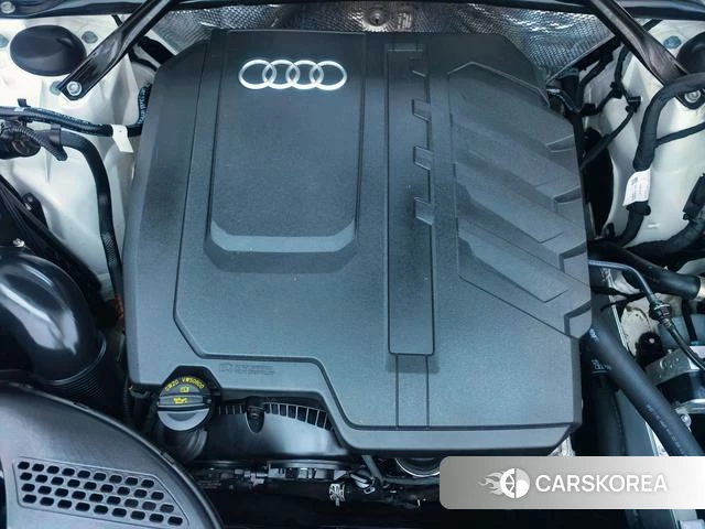 Audi Q5L id 4298532 из Китая 9