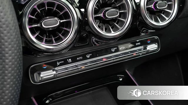 Mercedes-Benz GLA - Class H247 id 4603218 из Кореи 9