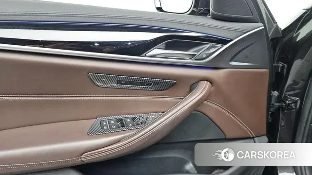 BMW 5 Series (G30) id 3728643 из Кореи 9