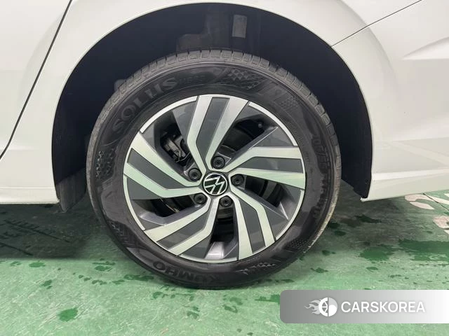 Volkswagen Bora id 3908398 из Китая 9