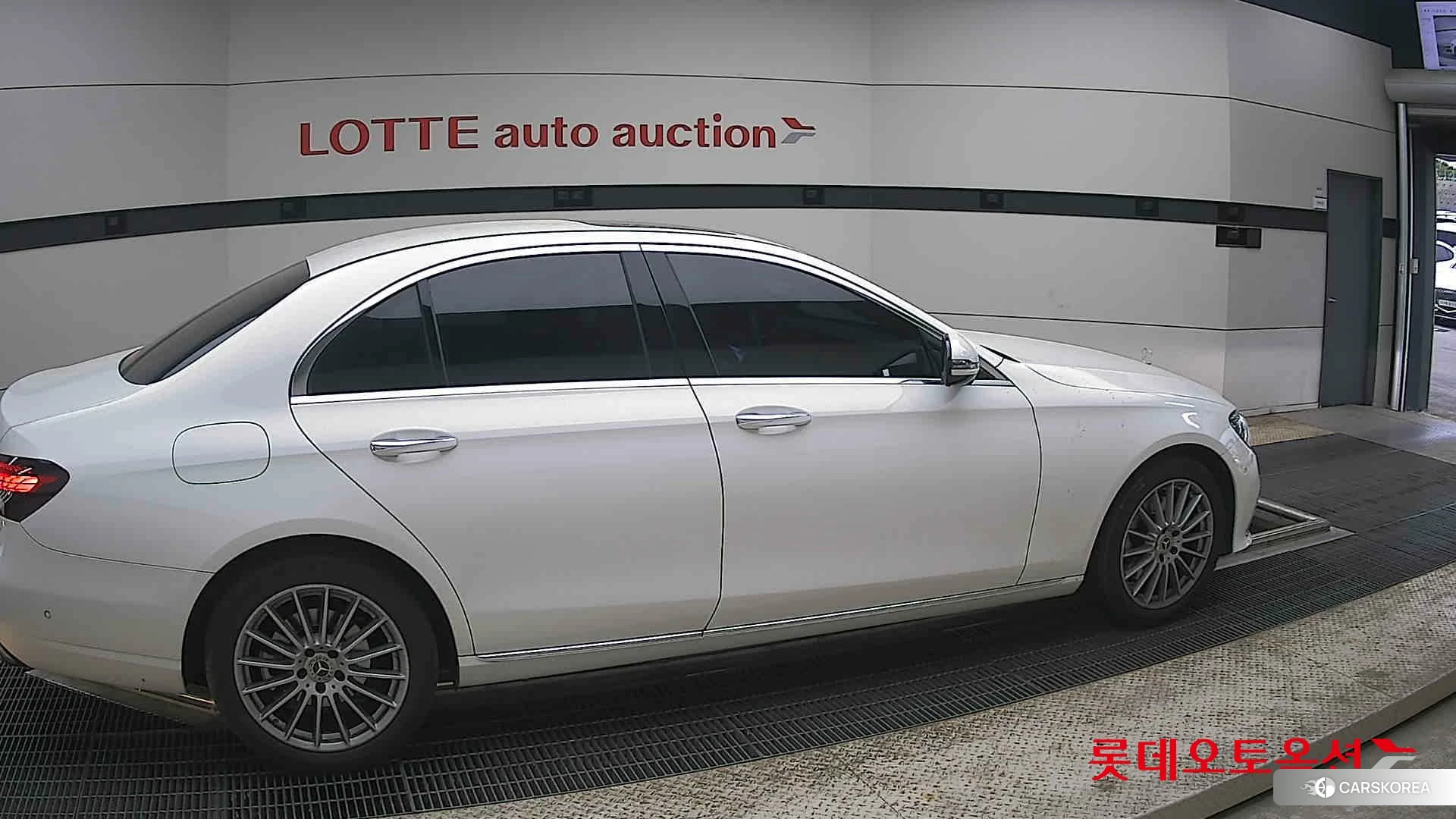 Mercedes-Benz Mercedes-Benz E250 id 4289671 из Кореи 9