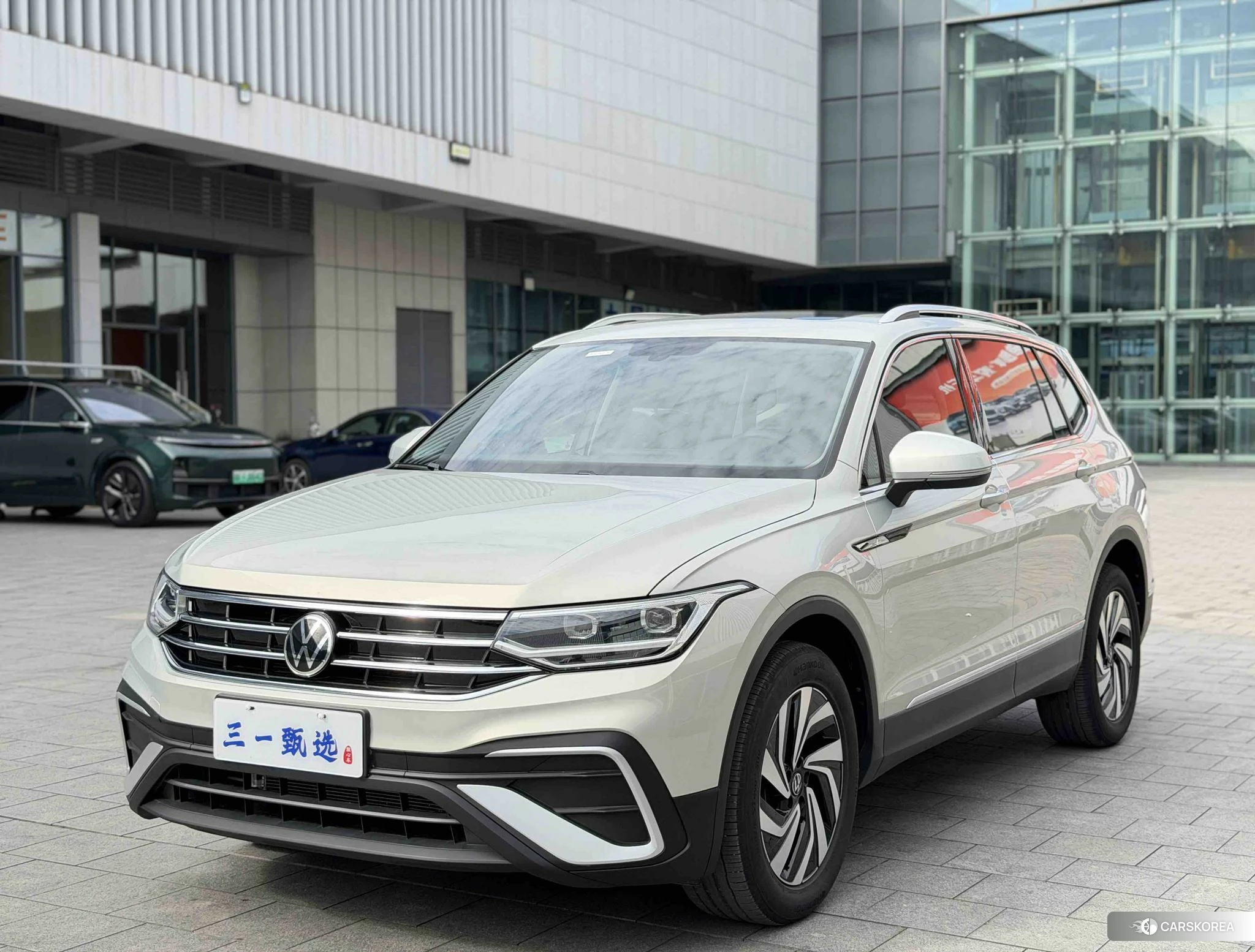 Volkswagen Tiguan L id 4461847 из Китая 9