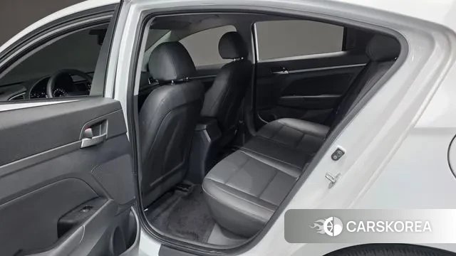 Hyundai Avante AD id 3396925 из Кореи 9