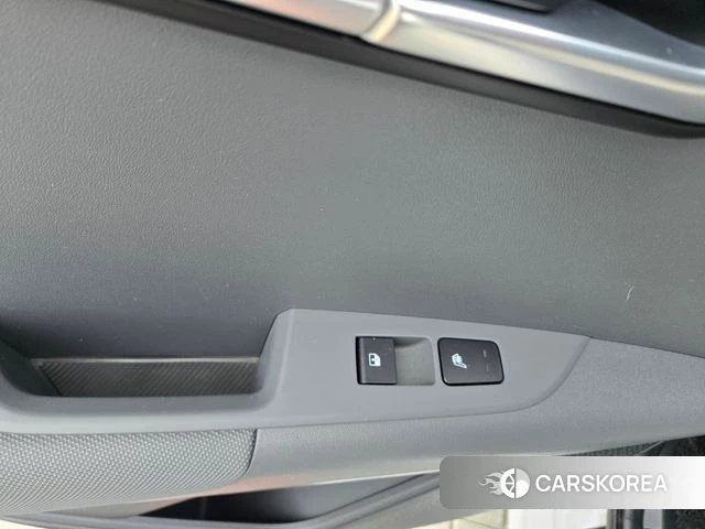 Kia Di Ol Nu Niro id 4921326 из Кореи 9