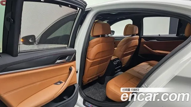 BMW 5 Series (G30) id 2874007 из Кореи 9