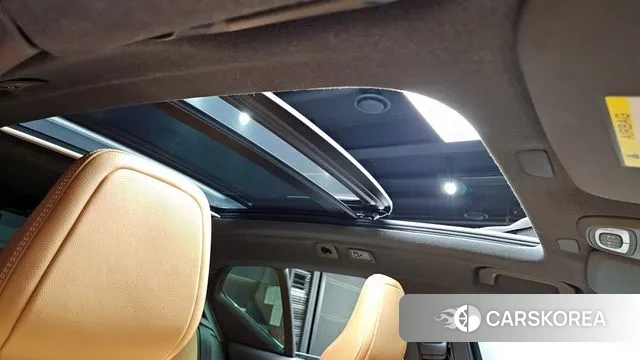 Volvo XC40 id 3044001 из Кореи 9