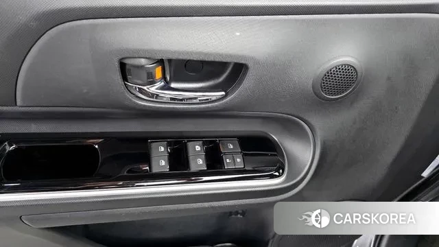 Toyota Prius C id 3188513 из Кореи 9