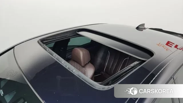 BMW 5 Series (G30) id 3531297 из Кореи 9