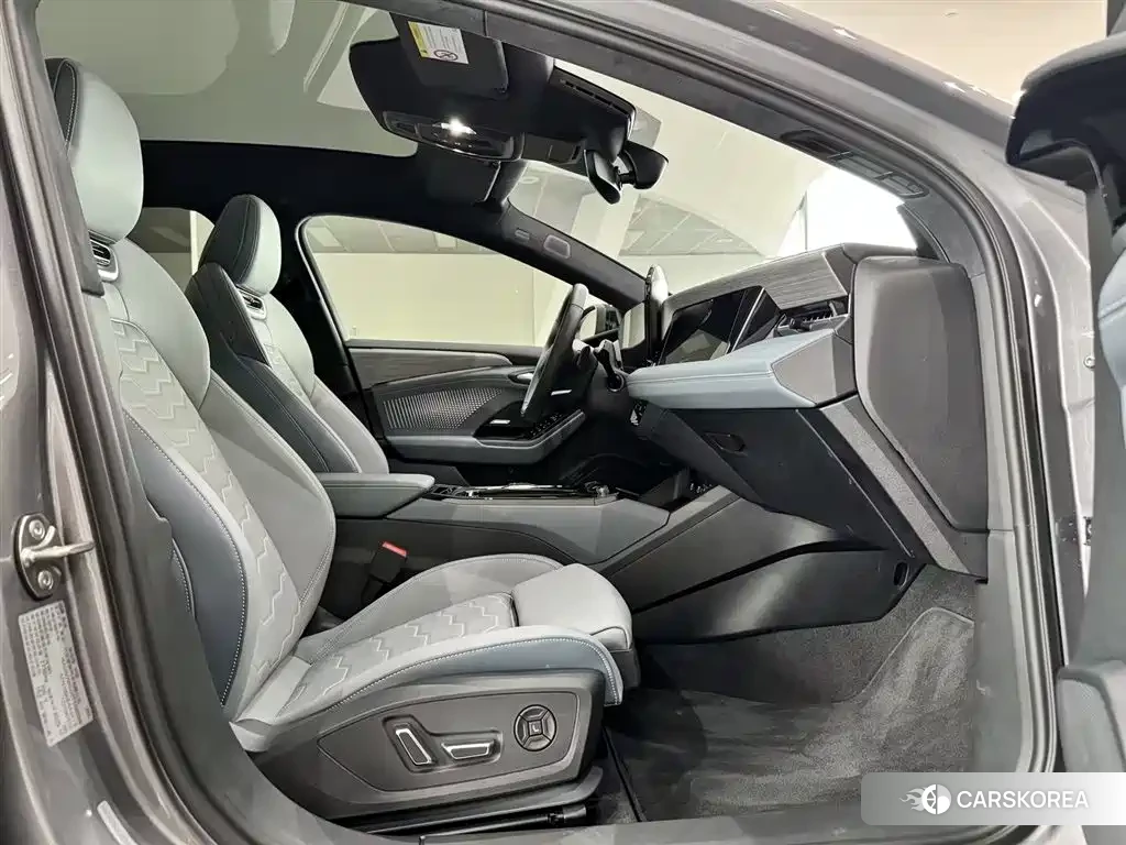 Audi A6L e-tron id 4538840 из Китая 9