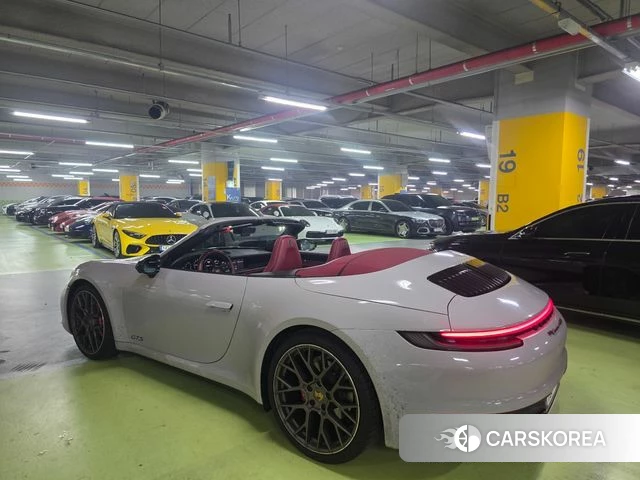Porsche 911(992) id 4562533 из Кореи 9