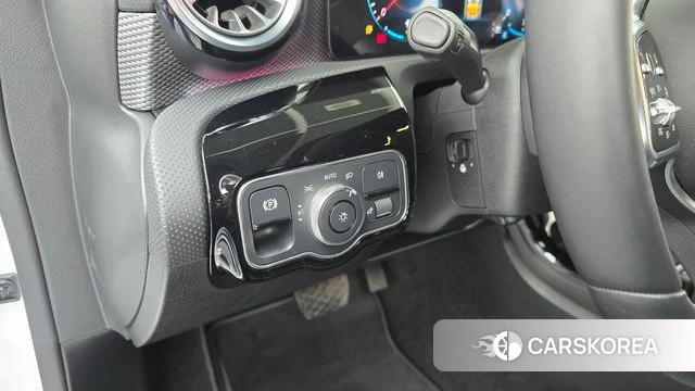Mercedes-Benz A-Class W177 id 3811894 из Кореи 9
