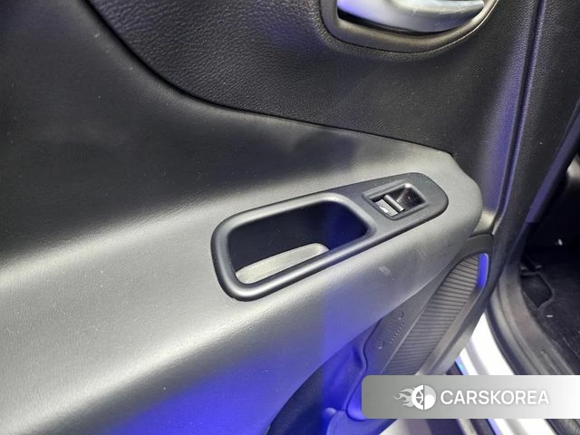 Jeep Renegade id 3801115 из Кореи 9