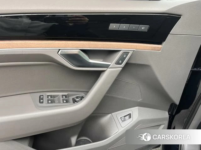 Volkswagen Touareg id 4277179 из Китая 9