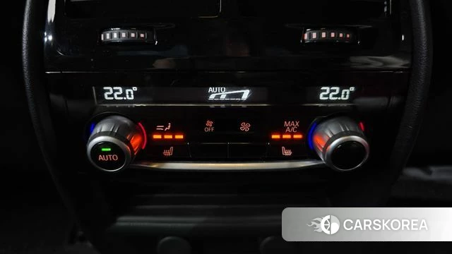 BMW 5 Series (G30) id 3936726 из Кореи 9