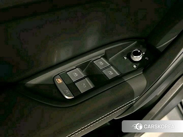 Audi Q5L id 4407511 из Китая 9