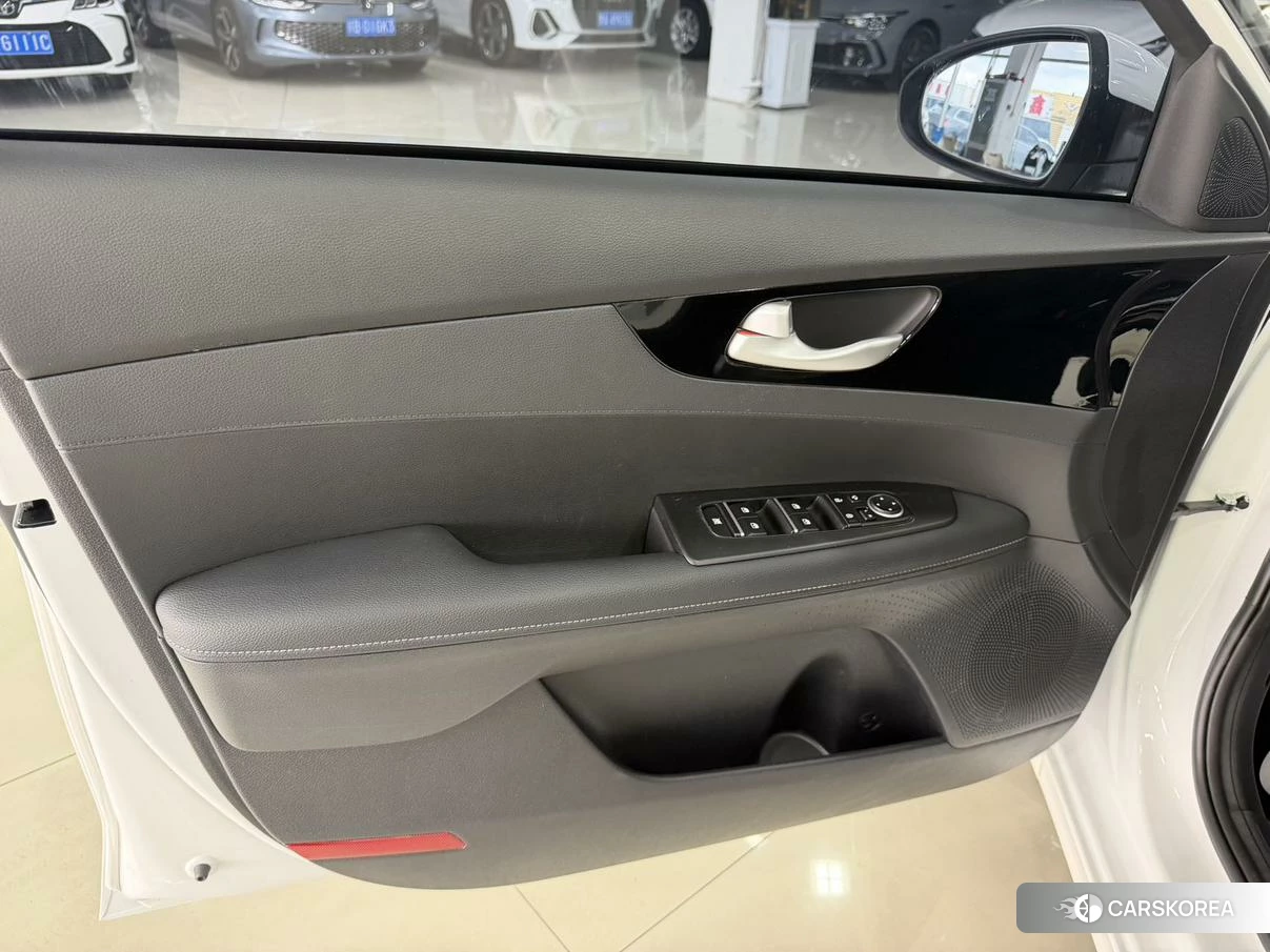 Kia K3 id 4461348 из Китая 9