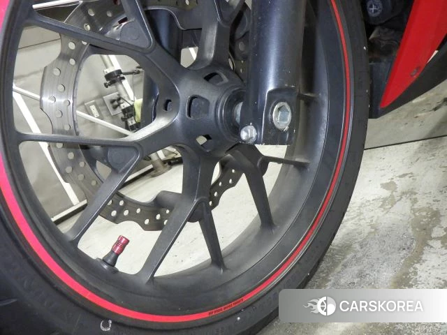 Проданный Honda CBR400R id 3997831 из Японии, фото 9