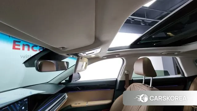 Hyundai Grandeur (GN7) id 3027018 из Кореи 9