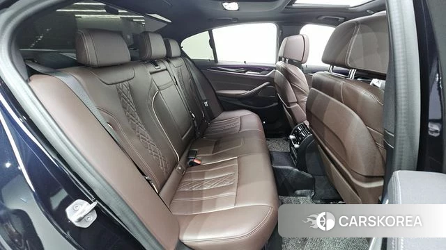 BMW 5 Series (G30) id 4475359 из Кореи 9