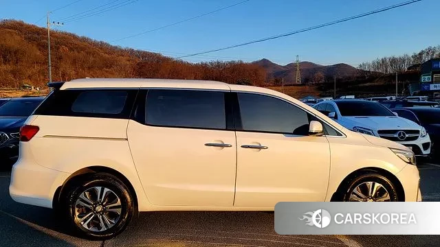 Kia The New Carnival id 3669578 из Кореи 9