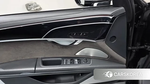 Audi A8 (D5) id 3406429 из Кореи 9