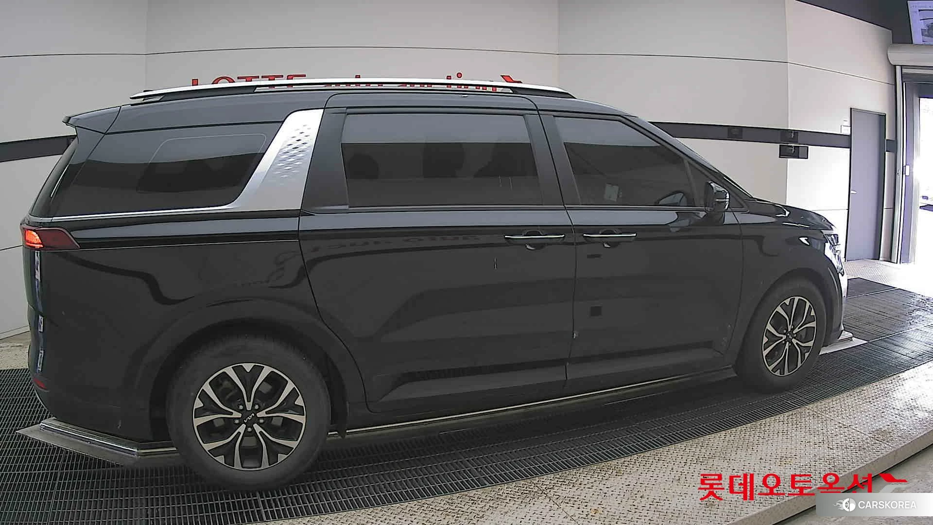 Kia Carnival id 4347364 из Кореи 9