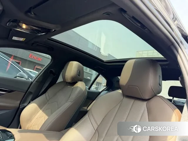 BMW 5 Series (G60) id 3745288 из Кореи 9