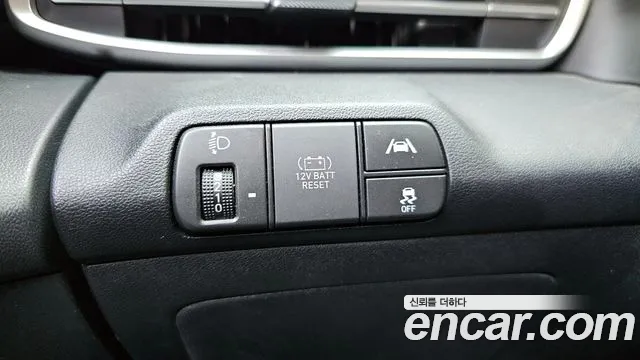 Hyundai Avante Hybrid (CN7) id 2714211 из Кореи 9