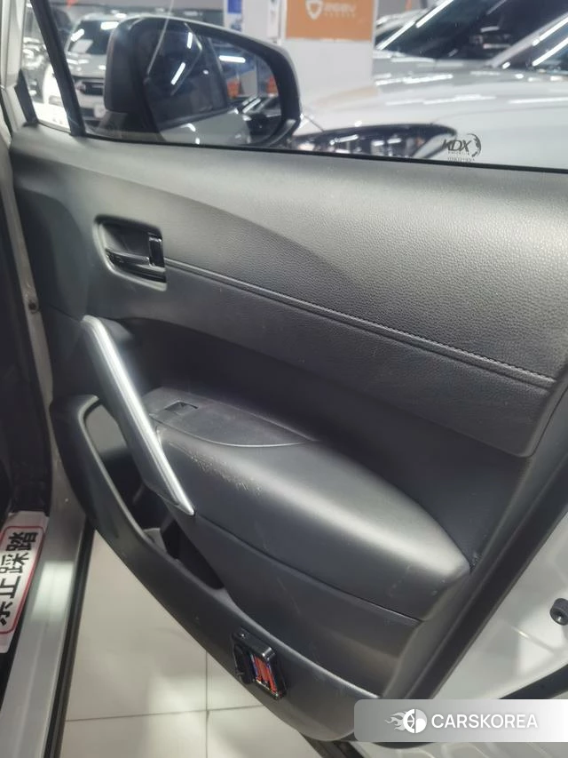 Toyota Fenglanda id 4208005 из Китая 9