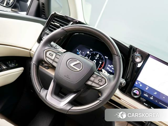 Lexus LM id 3939360 из Китая 9