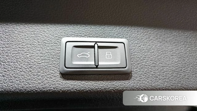 Audi e-Tron id 3843584 из Кореи 9