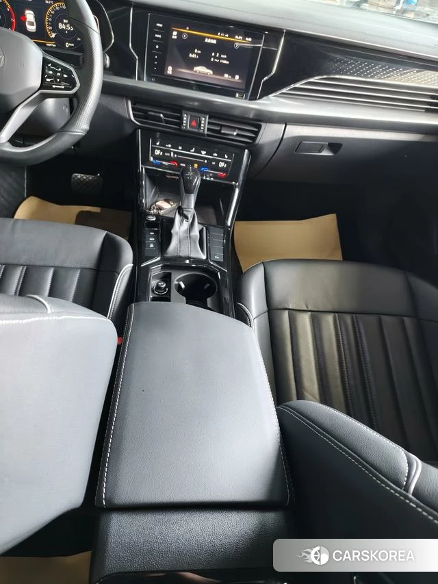 Volkswagen Passat id 4263855 из Китая 9
