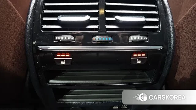 BMW 5 Series (G30) id 3433868 из Кореи 9