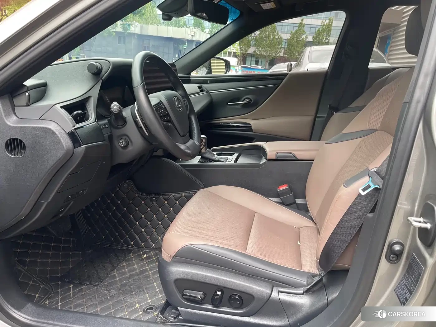Lexus ES id 4553971 из Китая 9